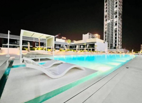 Luxe 1BR 15mins-Beach Best Infinity Pool -Jumeirah Village Circle, JVC ,Dubai